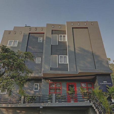 Super Townhouse 139 Ashiyana Smriti Upvan Near Emerald Mall Lucknow Bijnaur Exterior foto